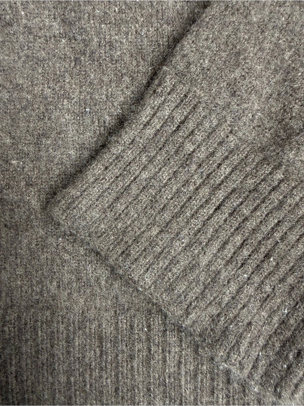 Quince Luxe Mongolian Cashmere Crewneck Sweater, Brown, Size Large - Picture 3 of 9